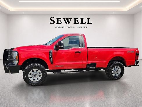 Used 2023 Ford F350 XLT w/ 360-Degree Camera Package AWD/4WD image 2