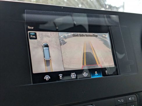 Used 2024 Mercedes-Benz Sprinter 2500 image 26