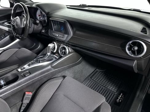 Used 2017 Chevrolet Camaro LT RWD image 30