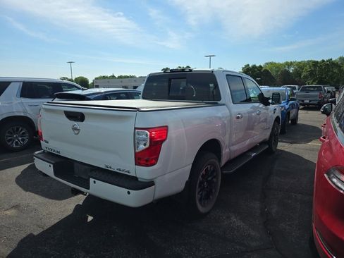 Used 2017 Nissan Titan SL w/ Off-Road Package AWD/4WD image 2