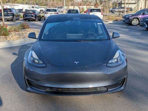 Used 2022 Tesla Model 3 Standard Range image 8