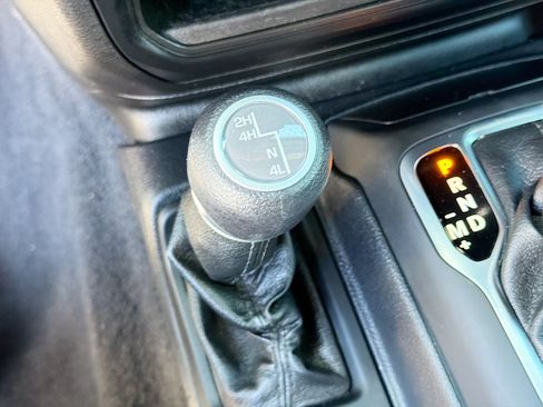 Used 2021 Jeep Wrangler Unlimited Sport AWD/4WD image 29