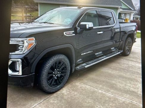Used 2021 GMC Sierra 1500 Denali w/ Driver Alert Package II AWD/4WD image 4