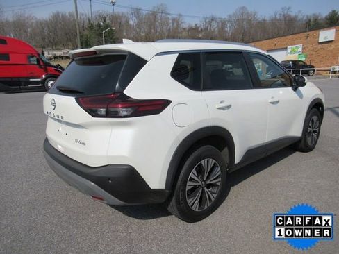 Used 2022 Nissan Rogue SV w/ SV Premium Package image 12