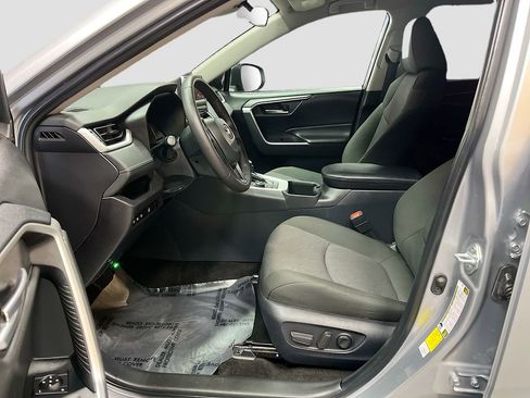 Used 2025 Toyota RAV4 XLE w/ Weather Package image 21