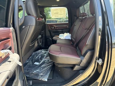 New 2026 RAM 2500 Limited AWD/4WD image 22