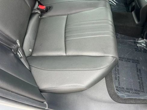 Used 2019 Honda Accord Touring image 19