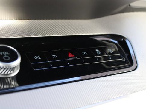 Used 2025 Ford Expedition Active AWD/4WD image 19