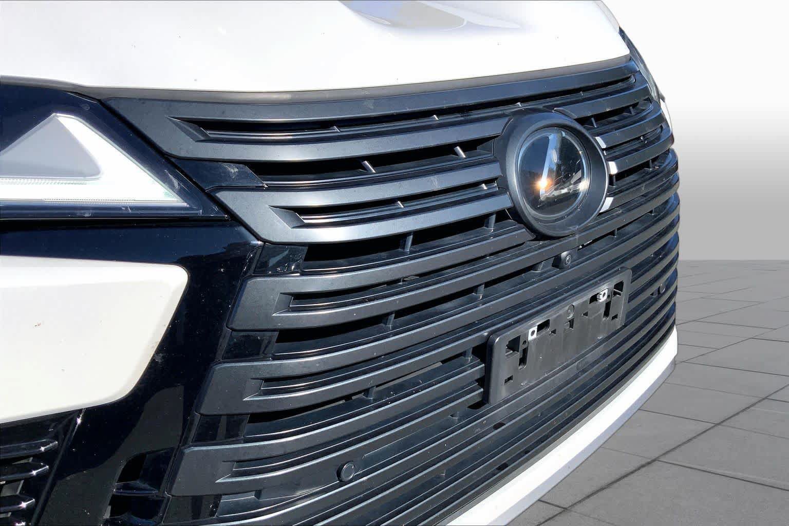 Used 2024 Lexus LX 600 4WD w/ Appearance Package image 28