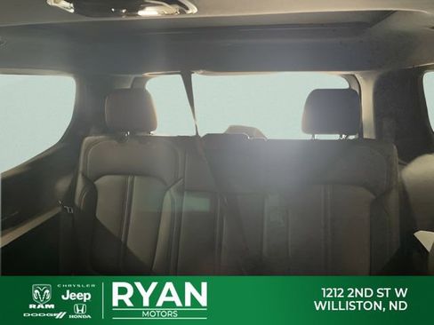 New 2026 Jeep Grand Wagoneer Limited AWD/4WD image 19