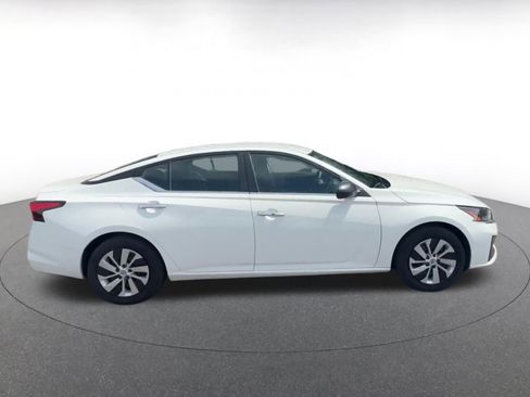 Used 2024 Nissan Altima 2.5 S image 16