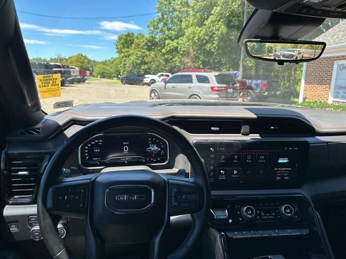 Used 2023 GMC Sierra 1500 AT4 w/ AT4 Premium Package AWD/4WD image 24