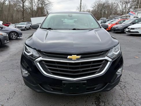 Used 2021 Chevrolet Equinox LS image 2