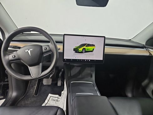 Used 2023 Tesla Model Y Long Range image 12