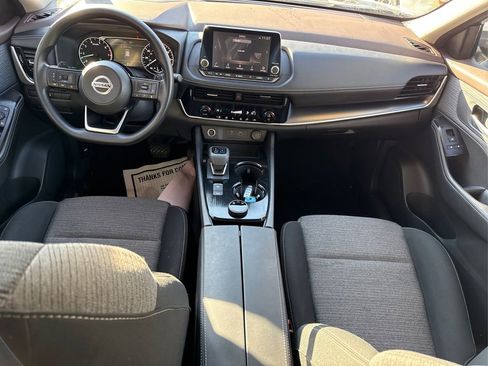 Used 2021 Nissan Rogue SV image 20