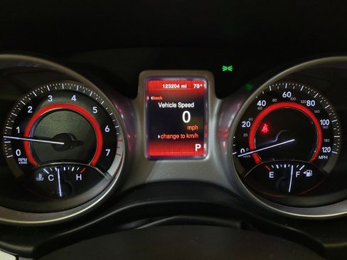 Used 2017 Dodge Journey SXT image 23