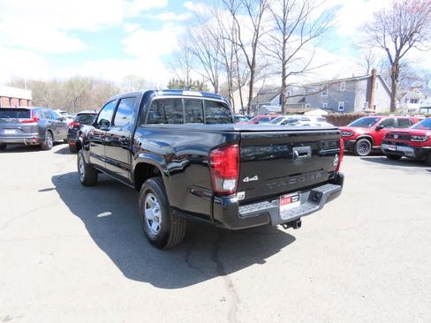 Used 2023 Toyota Tacoma SR AWD/4WD image 4