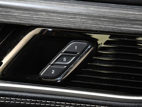 Used 2024 Jeep Wagoneer Series III image 36