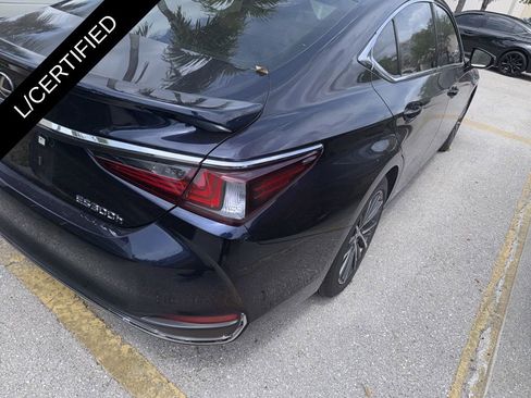 Used 2025 Lexus ES 300h w/ Premium Package FWD image 6