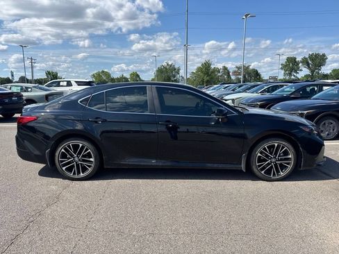 Used 2025 Toyota Camry XLE w/ Premium Plus Package AWD/4WD image 5