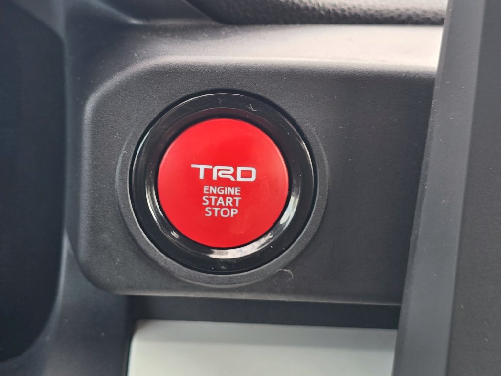 Used 2024 Toyota Tacoma TRD Off-Road AWD/4WD image 31