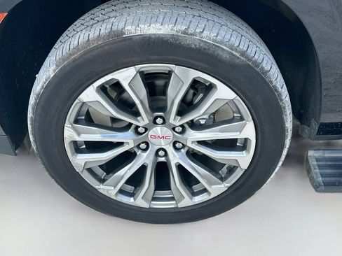 Used 2021 GMC Yukon XL Denali w/ Denali Premium Package RWD image 34