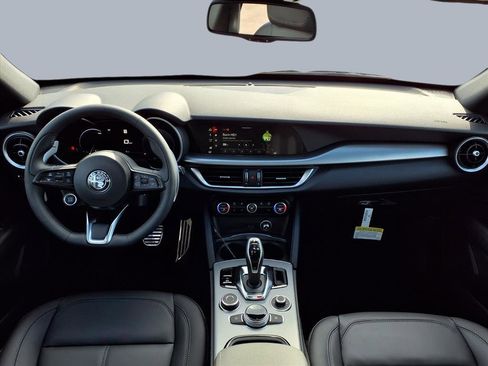 New 2025 Alfa Romeo Stelvio Sprint w/ Convenience Package image 10