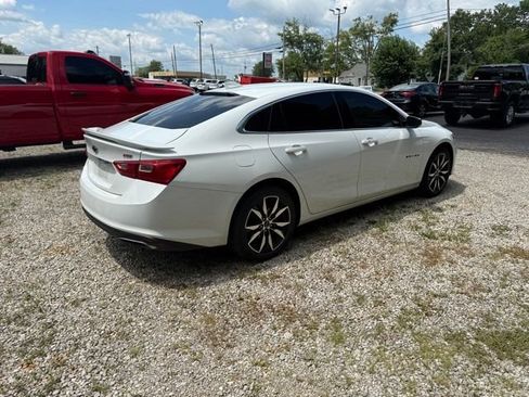 Used 2023 Chevrolet Malibu RS w/ LPO, Floor Liner Package FWD image 5