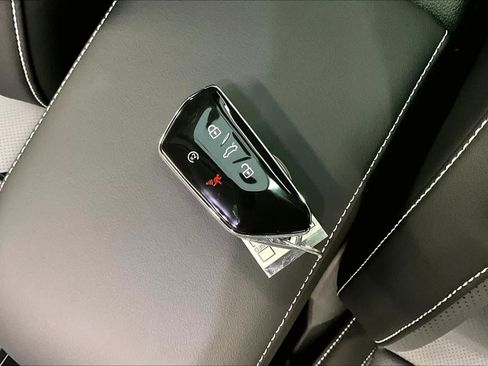 New 2026 Volkswagen Tiguan SE image 35