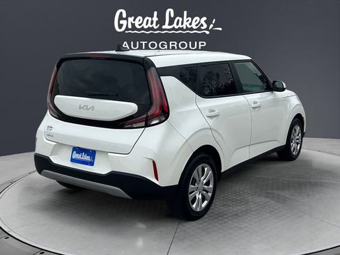 Used 2025 Kia Soul LX image 5