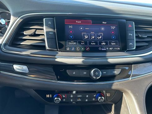 Used 2024 Buick Enclave Premium image 25