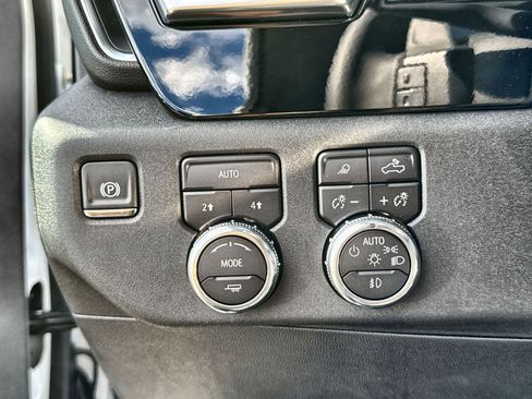 New 2026 GMC Sierra 1500 SLT w/ SLT Premium Package image 12