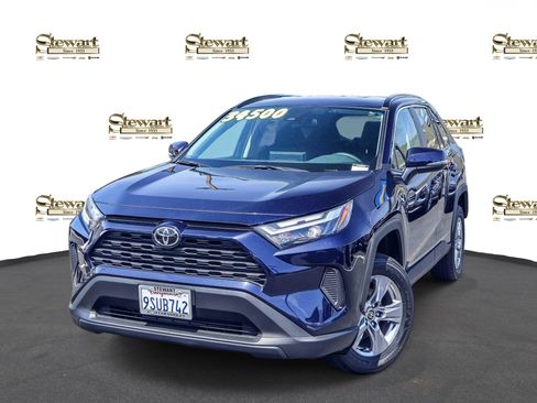 Used 2025 Toyota RAV4 XLE AWD/4WD image 1
