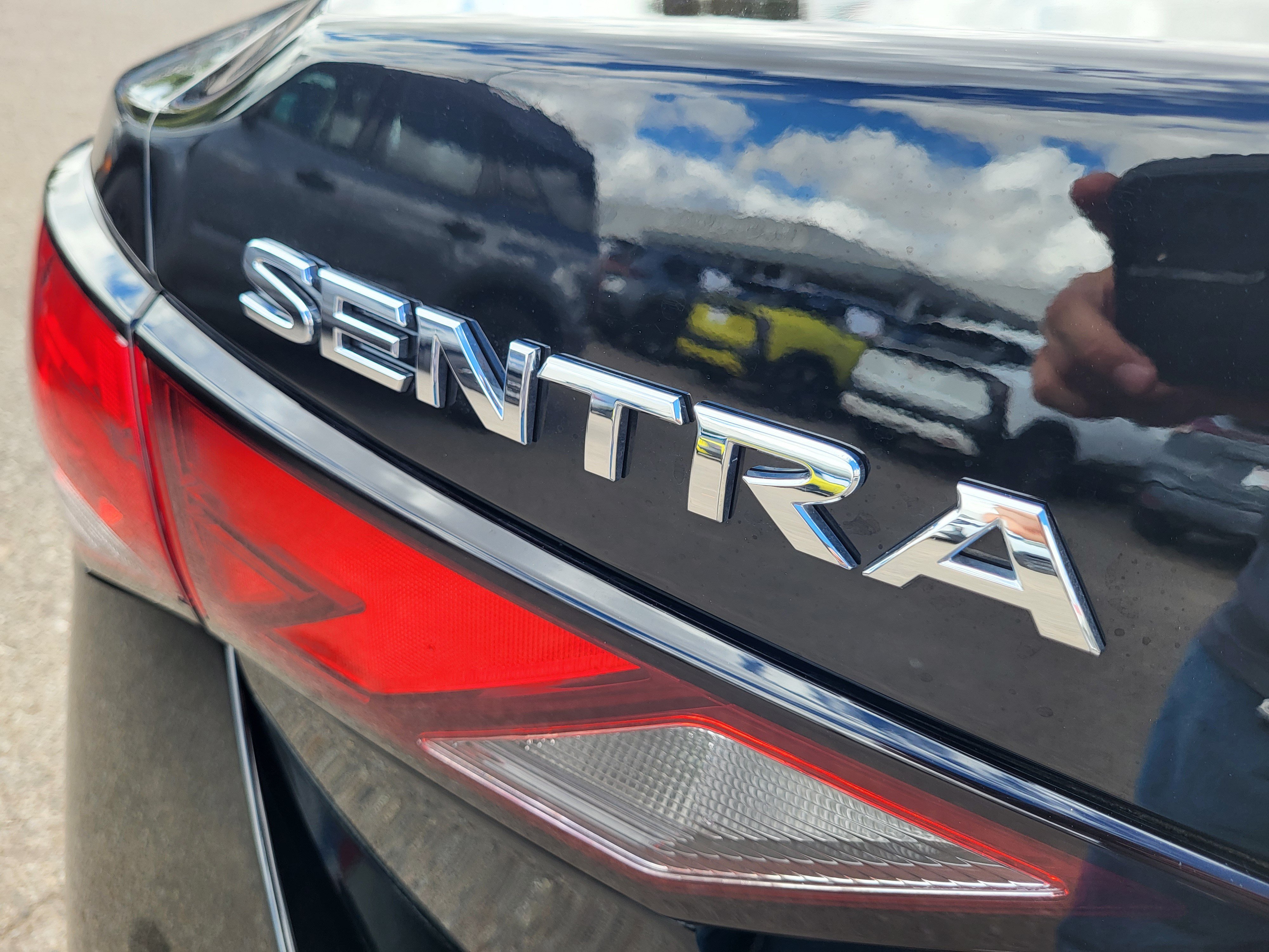 Certified 2025 Nissan Sentra S FWD image 9