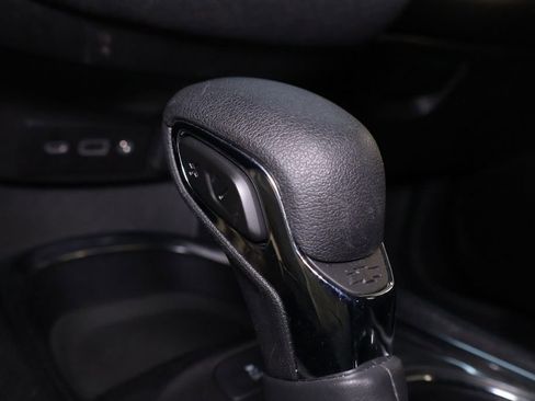 Used 2025 Chevrolet Malibu LT image 33