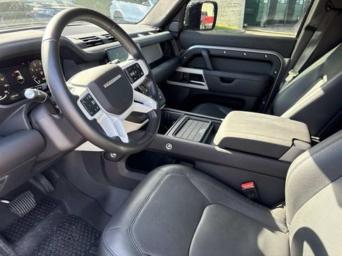 Used 2024 Land Rover Defender 110 SE AWD/4WD image 12