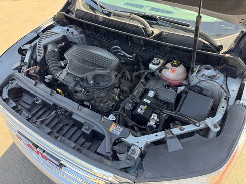Used 2017 GMC Acadia SLE w/ Driver Alert Package I FWD image 24