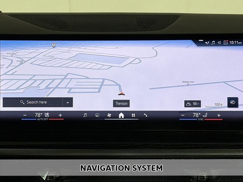 Used 2024 BMW X5 xDrive40i w/ M Sport Package image 3