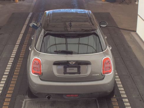 Used 2019 MINI Cooper 4-Door Hardtop image 10