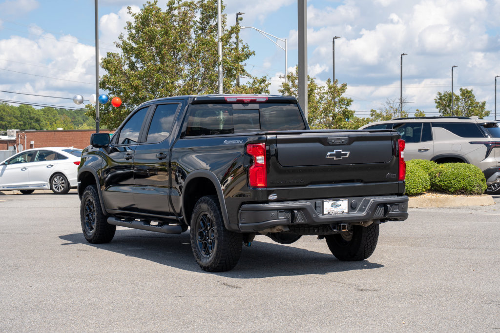 Used 2024 Chevrolet Silverado 1500 ZR2 w/ ZR2 Bison Edition AWD/4WD image 5