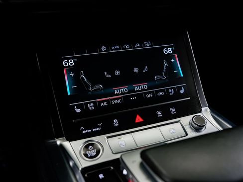 Used 2021 Audi e-tron Premium Plus w/ Premium Plus Package AWD/4WD image 14