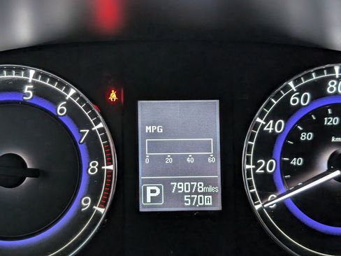 Used 2017 INFINITI QX50 2WD w/ Premium Plus Package image 20