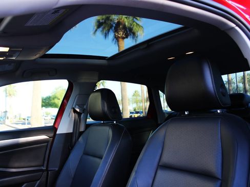 Used 2019 Volkswagen Jetta SE image 12