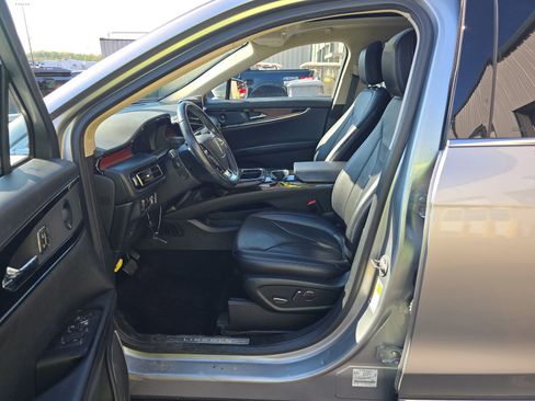 Used 2022 Lincoln Nautilus Reserve w/ Equipment Group 201A image 14