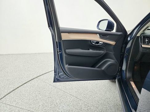 New 2026 Volvo XC90 B6 Plus w/ Protection Package AWD/4WD image 23