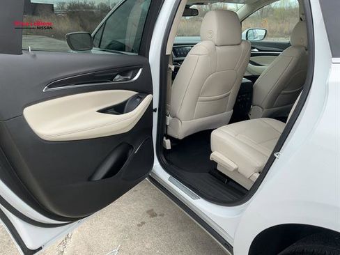 Used 2024 Buick Enclave Essence w/ Experience Buick Package image 18