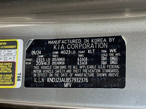 Used 2025 Kia Soul LX w/ LX Technology Package FWD image 12