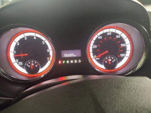 Used 2019 Dodge Grand Caravan SXT FWD image 23