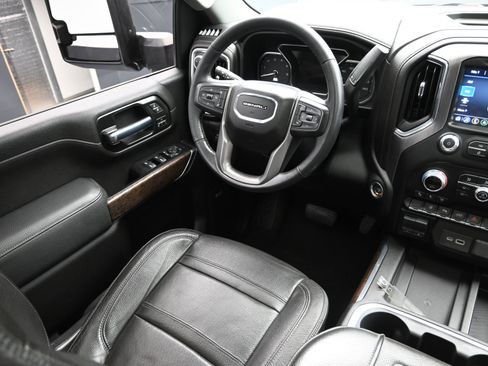 Used 2020 GMC Sierra 2500 Denali w/ Denali Ultimate Package image 24
