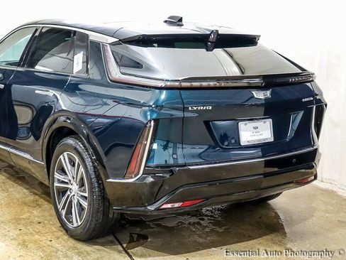 New 2025 Cadillac Lyriq Luxury image 6